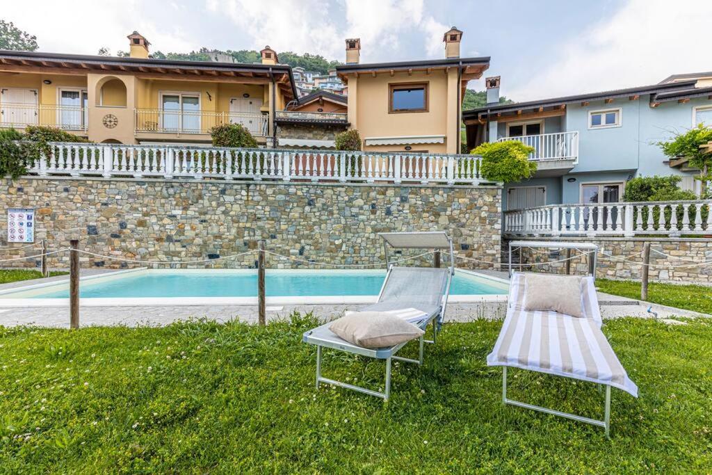 La Dolce Vita - Vista Lago E Piscina Parzanica Екстер'єр фото