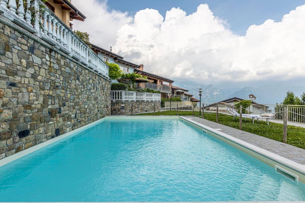 La Dolce Vita - Vista Lago E Piscina Parzanica Екстер'єр фото